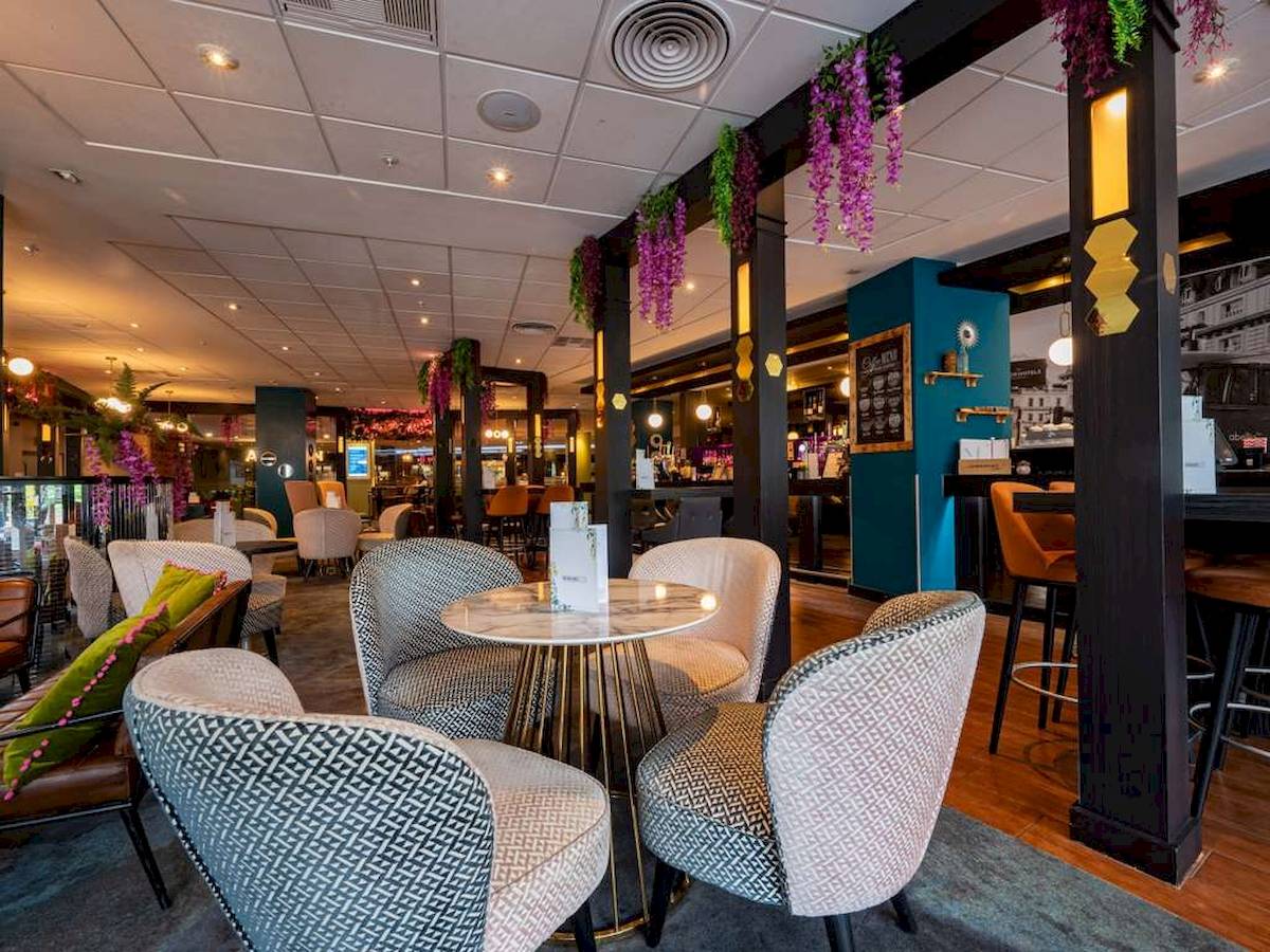 Novotel London West