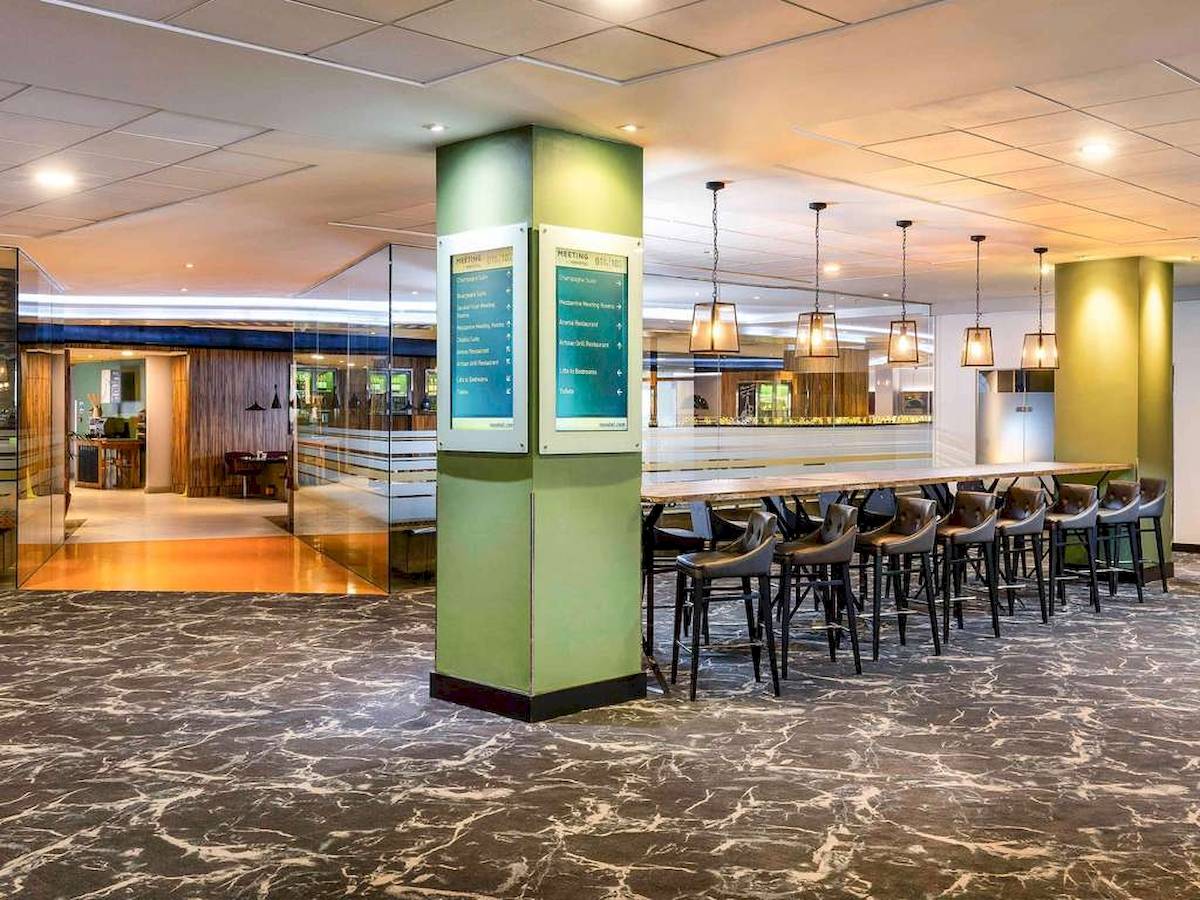 Novotel London West