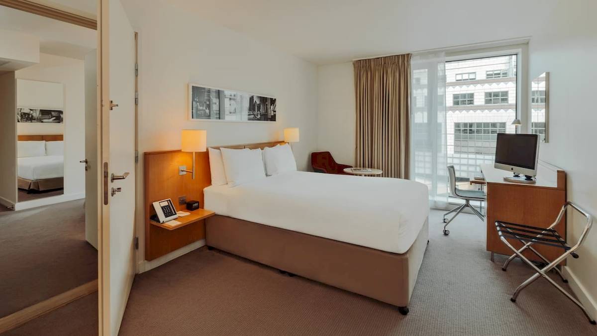 DoubleTree by Hilton Tower of London
