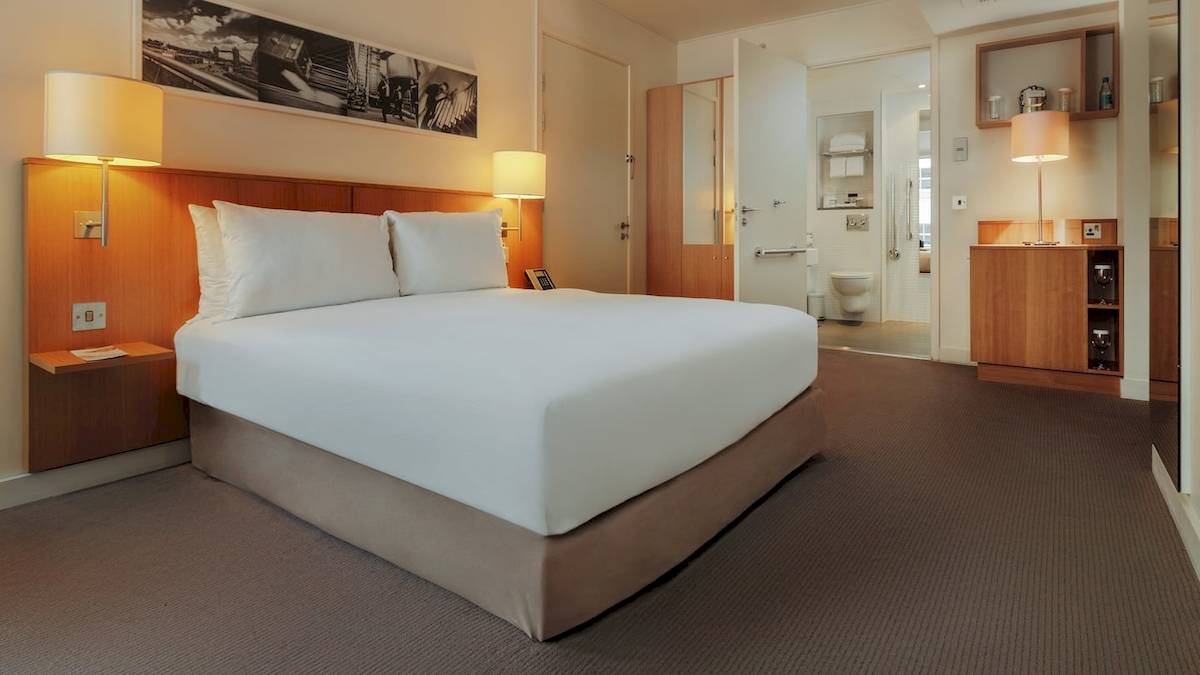 DoubleTree by Hilton Tower of London
