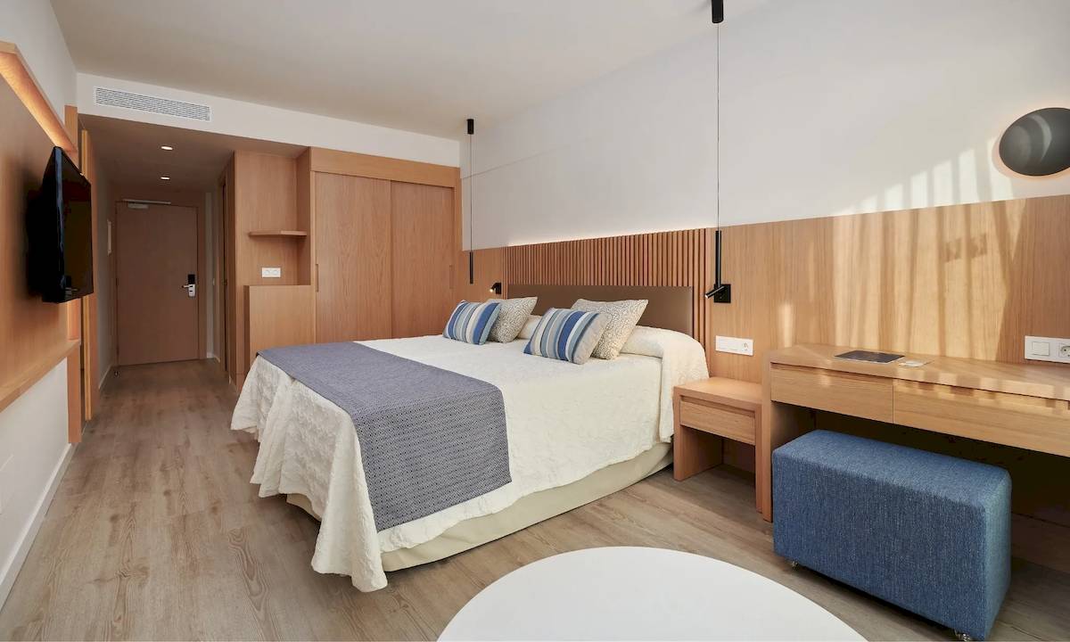Hotel Mediterráneo in Sa Coma