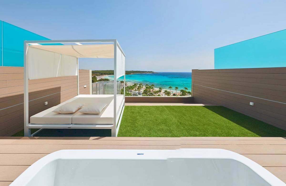 Hotel Mediterráneo in Sa Coma