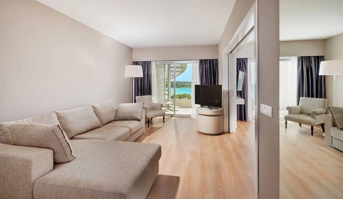 Hotel Mediterráneo in Sa Coma