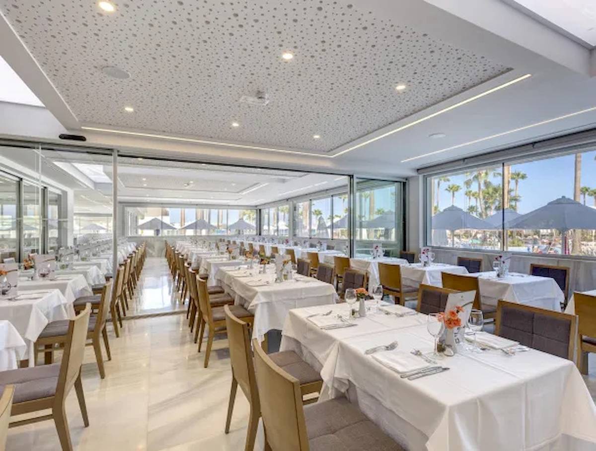 Hotel Mediterráneo in Sa Coma