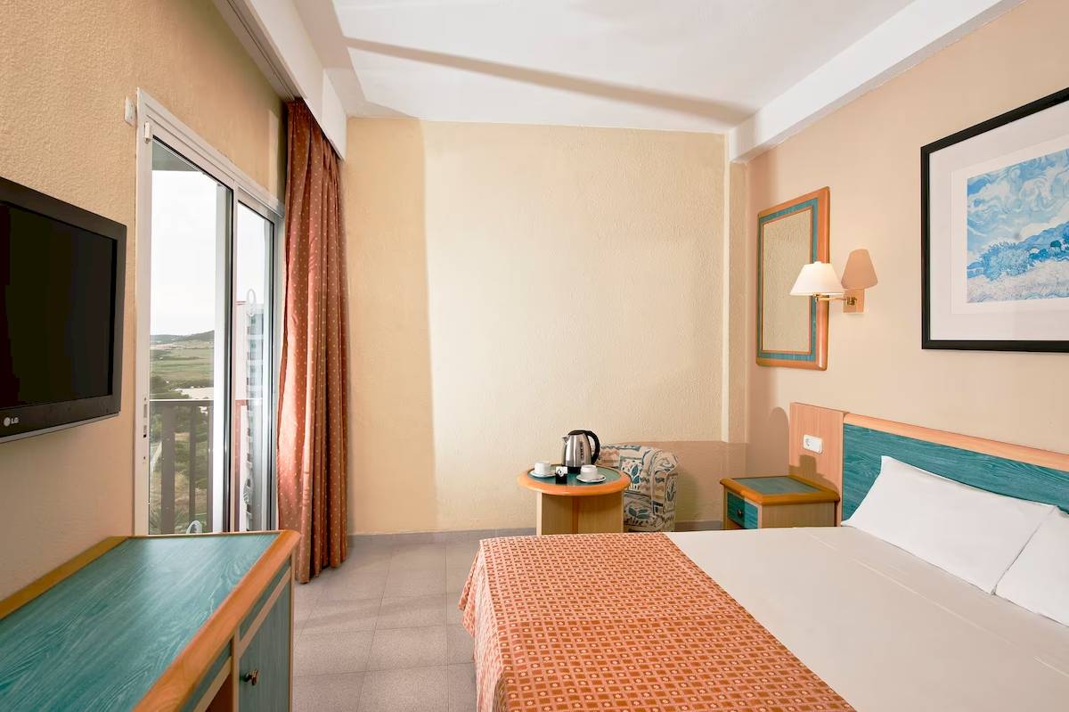Sol Milanos Pinguinos Hotel in Menorca