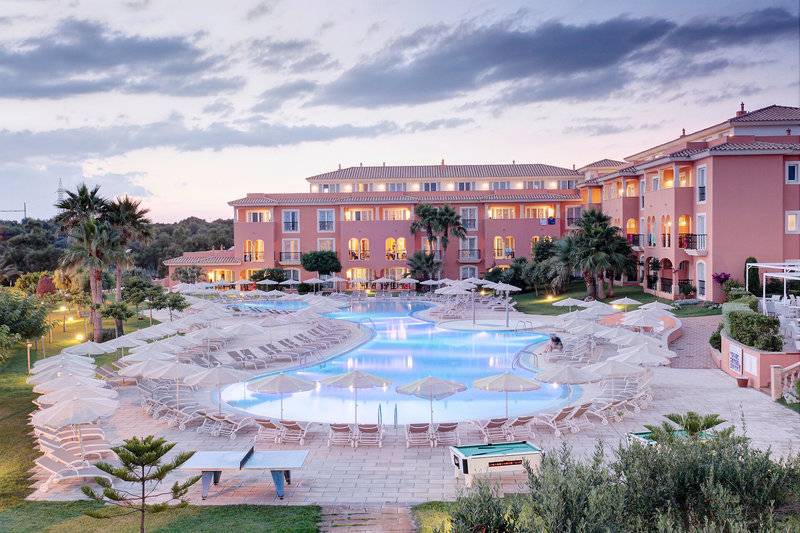 Grupotel Macarella Suites & Spa