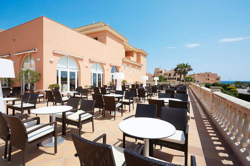 Grupotel Macarella Suites & Spa