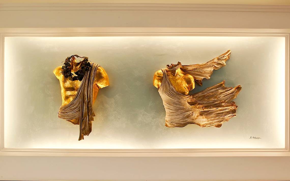 Goldene Skulpturen im Yria Island Boutique Hotel & Spa