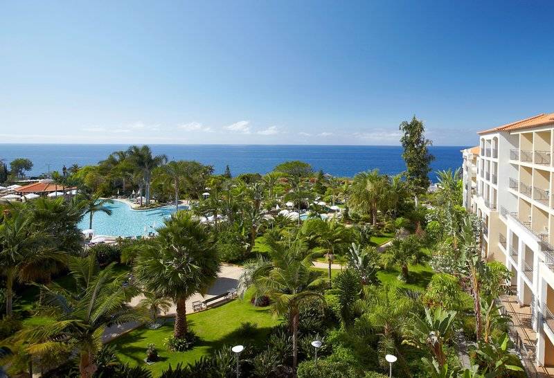 Suite Hotel Eden Mar in Madeira