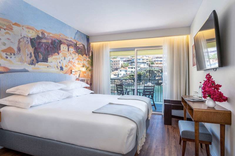 Pestana Churchill Bay Hotel in Madeira