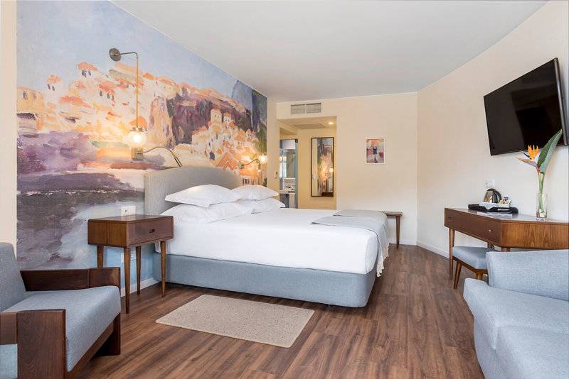 Pestana Churchill Bay Hotel in Madeira