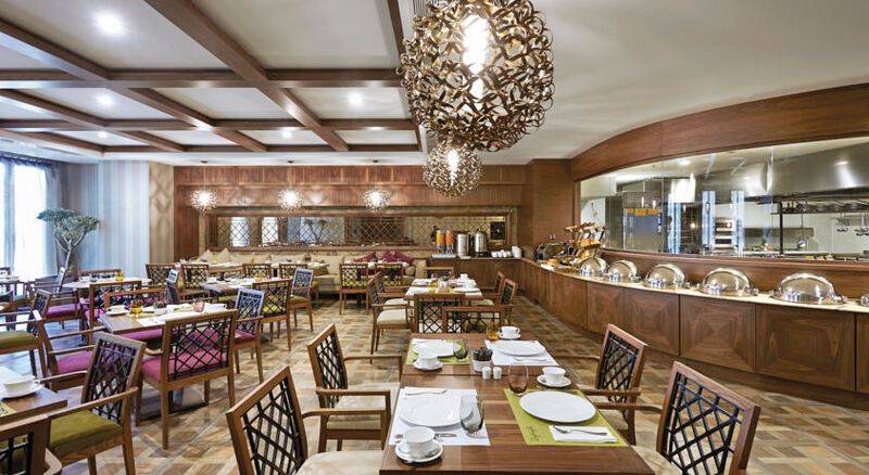 DoubleTree by Hilton Istanbul Esentepe ohne Transfer