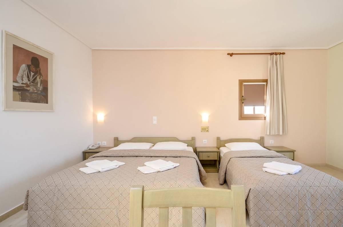 Proteas Hotel & Suites