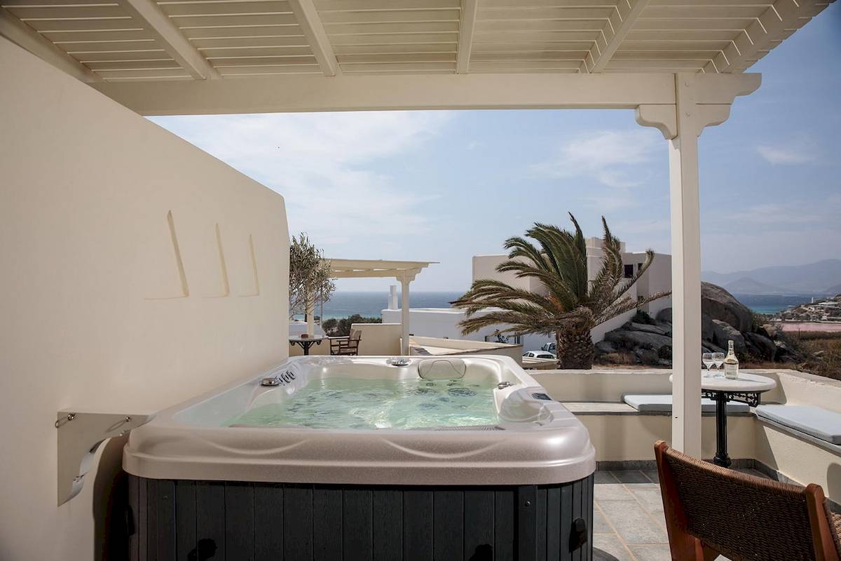 Proteas Hotel & Suites