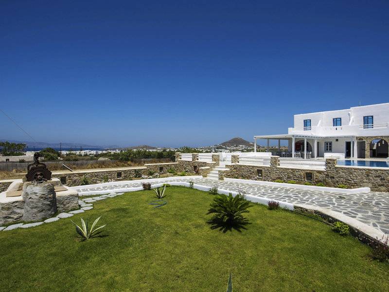 Cycladic Islands Hotel & Spa in Naxos