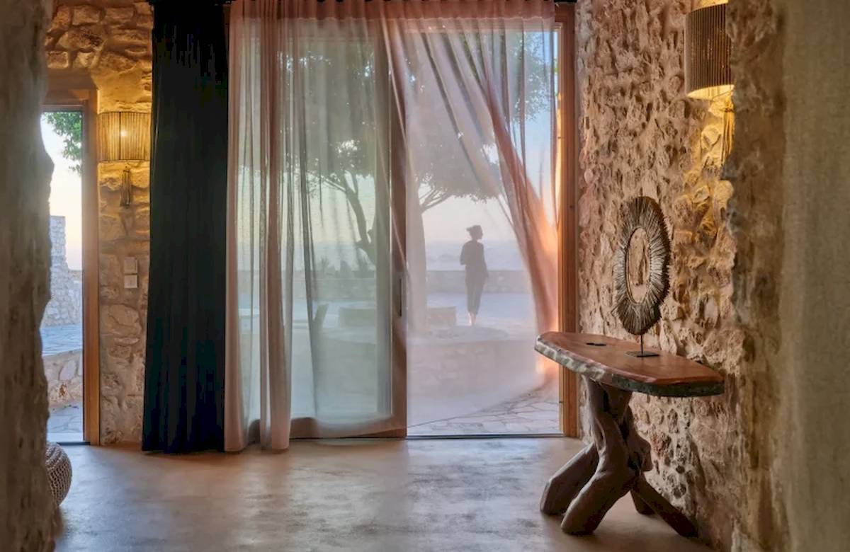 Mythic Hotel in Paros