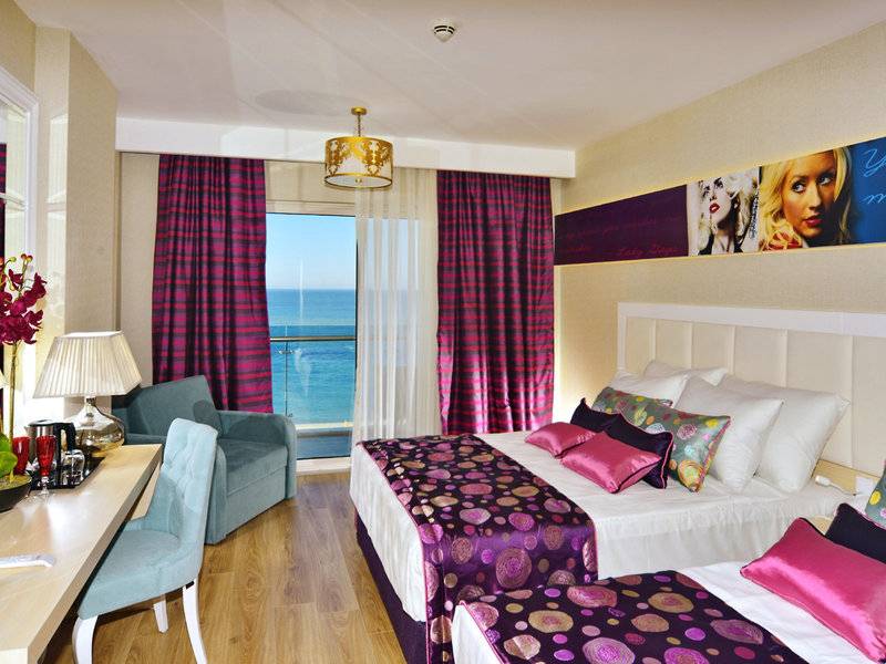 Azura Deluxe Resort & Spa - Alanya