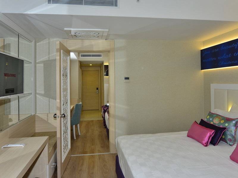 Azura Deluxe Resort & Spa - Alanya