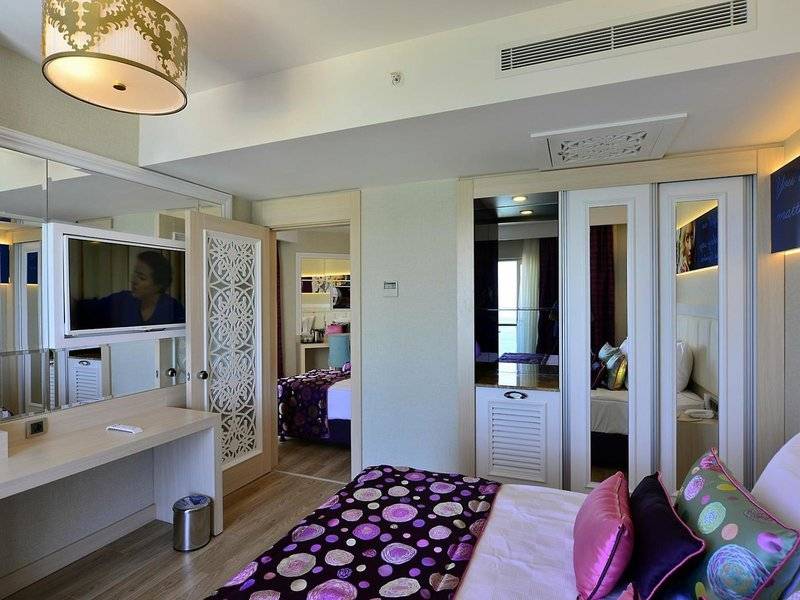 Azura Deluxe Resort & Spa - Alanya