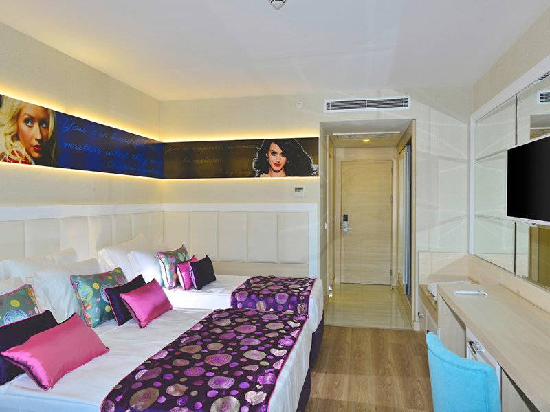Azura Deluxe Resort & Spa - Alanya