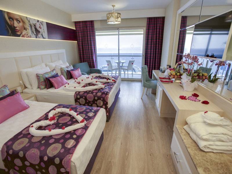 Azura Deluxe Resort & Spa - Alanya