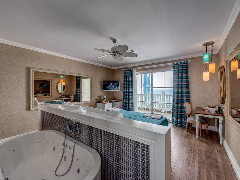 Rubi Platinum Spa Resort & Suites - Alanya