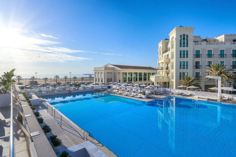 Las Arenas Balneario Resort in Valencia