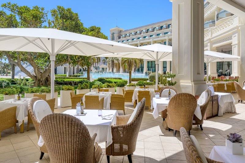 Las Arenas Balneario Resort in Valencia