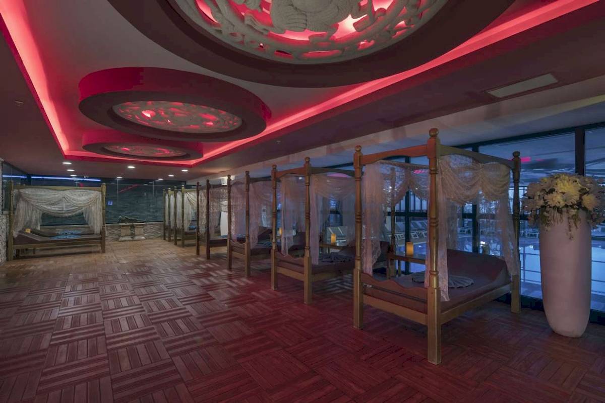 Granada Luxury Okurcalar Hotel