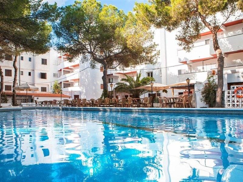 Apartamentos Es Pujols
