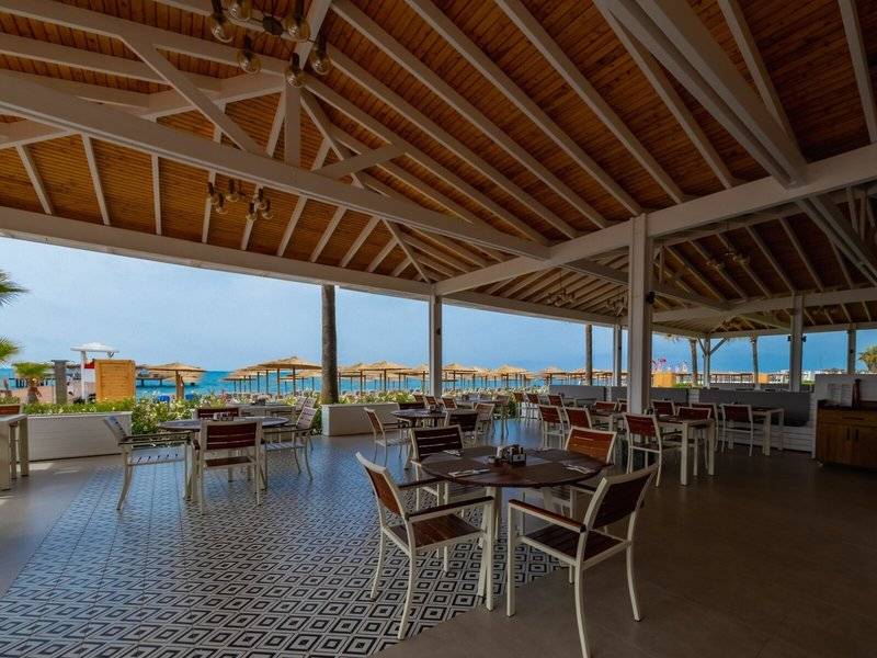 Venezia Palace Deluxe Resort Hotel