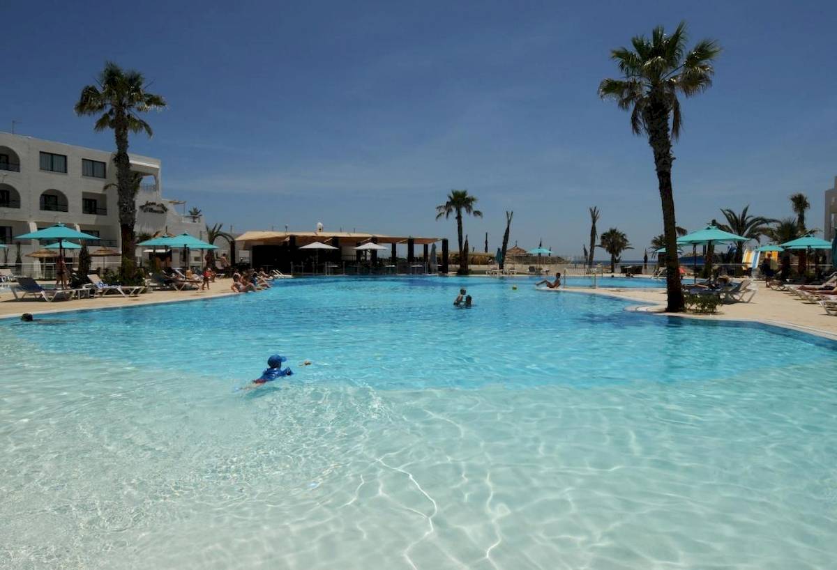 Nozha Beach & Spa Hotel