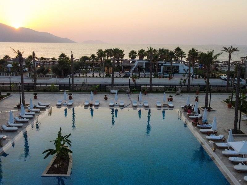 Oricon Coast Luxury Resort