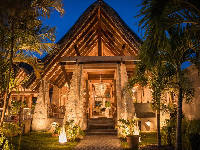 Les Lauriers Eco Hotel & Restaurant