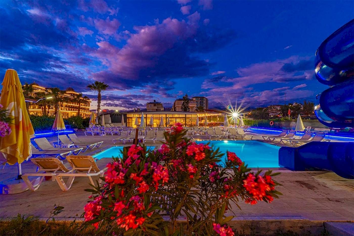 Club Wasa Holiday Village - Side