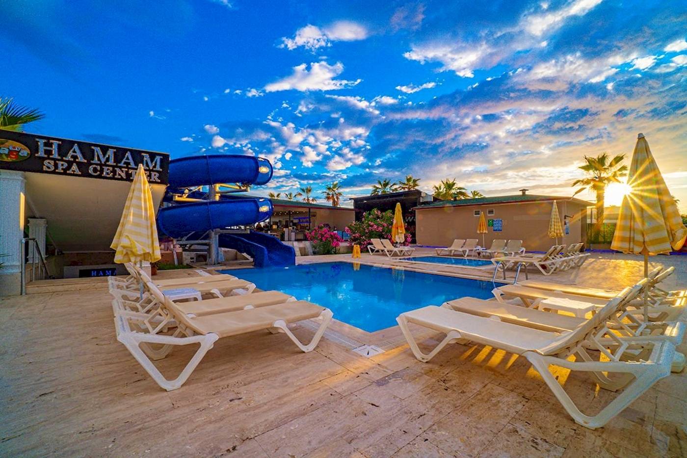 Club Wasa Holiday Village - Side
