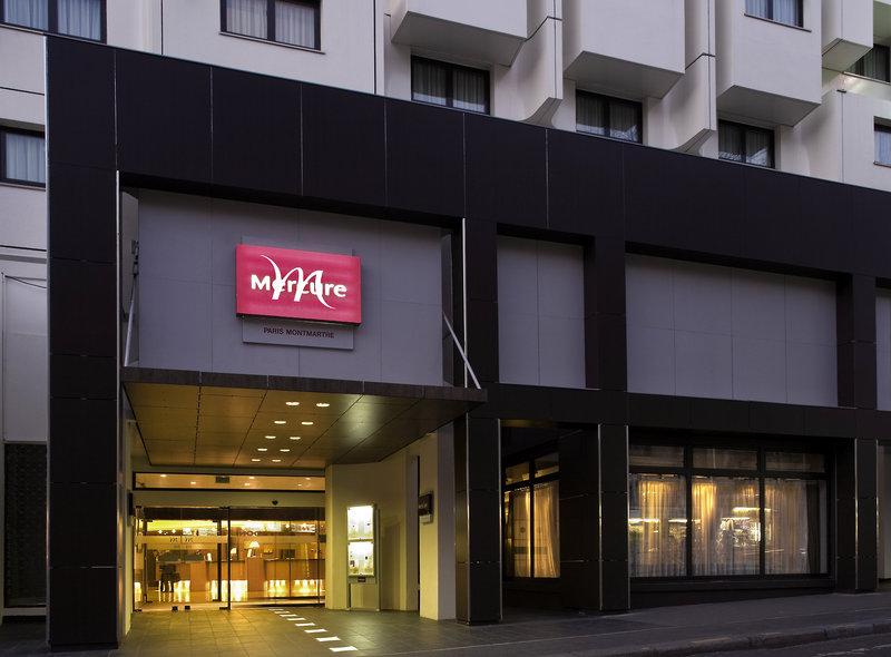 Außenansicht des Mercure Paris Montmartre Sacré-Coeur Hotels mit rotem Sign