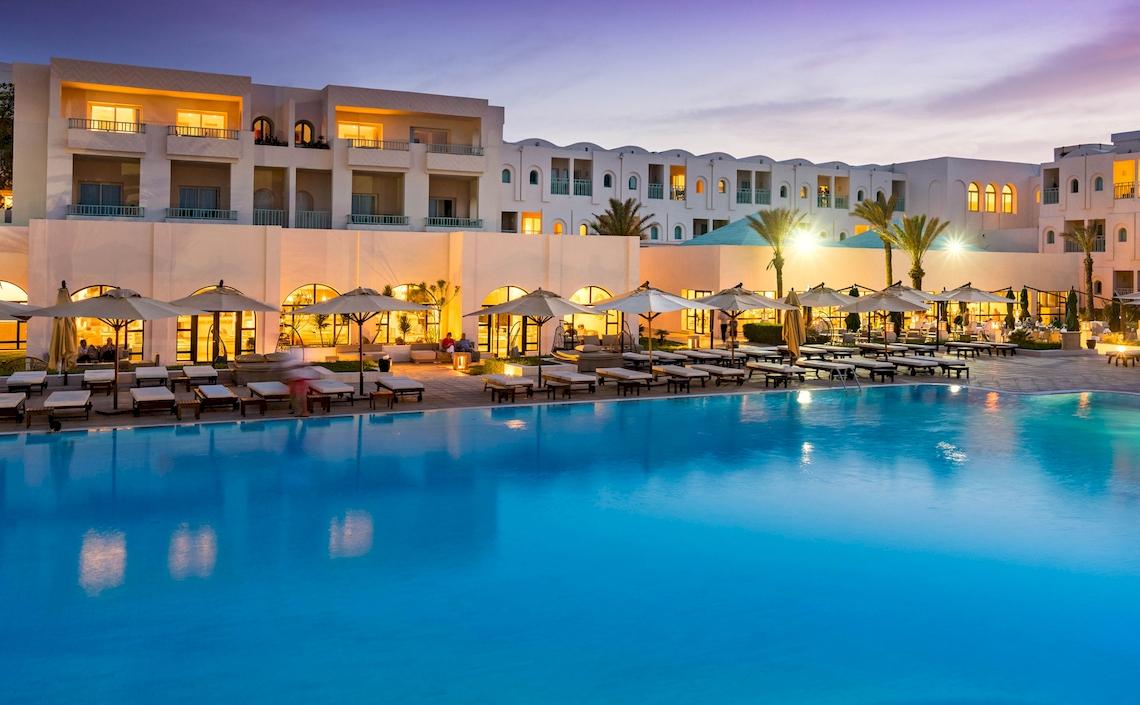 Ulysse Djerba Thalasso & Spa Hotel mit Swimmingpool bei Nacht