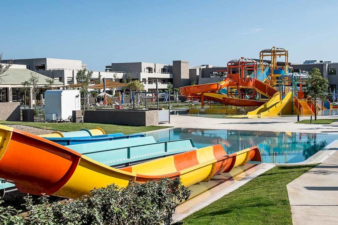Wasserrutsche und Pool im Euphoria Resort.