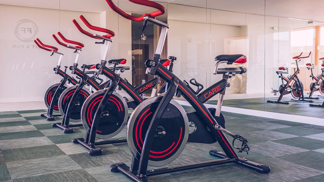 Fitnessraum mit Fahrradtrainern im Iberostar Selection Fuerteventura Palace