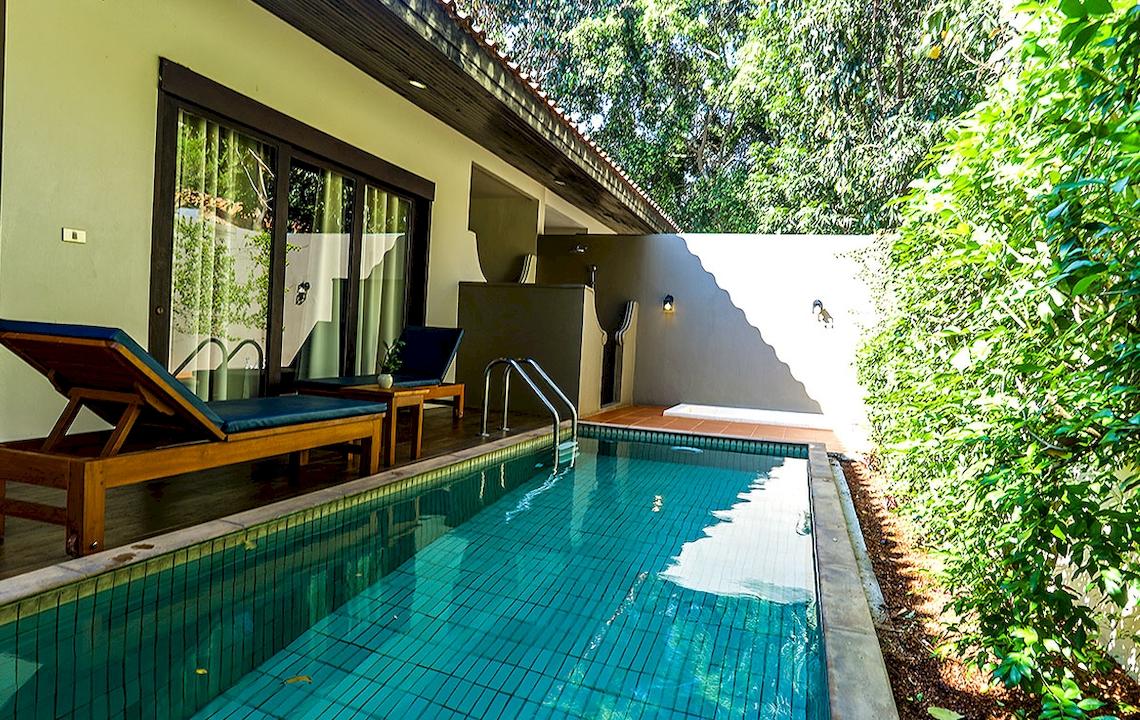 Private Pool Villa mit Außenbereich im Saree Samui Resort.