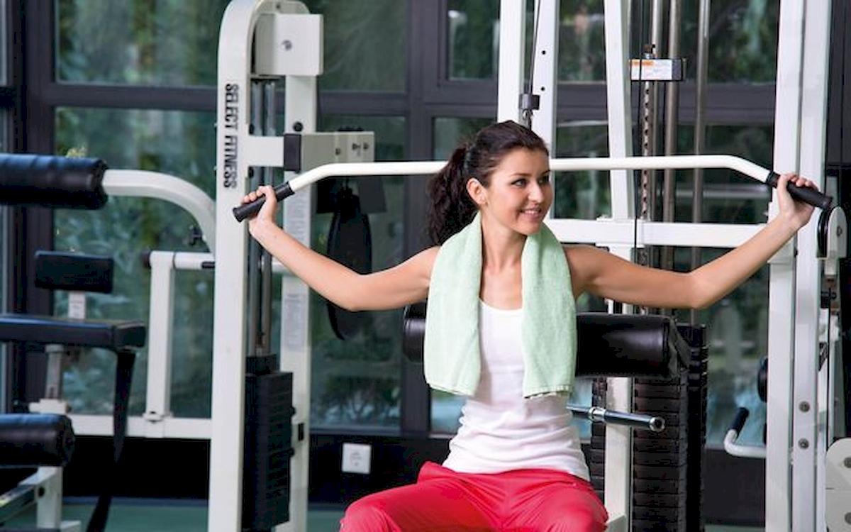 Frau im Fitnesscenter des Limak Atlantis Deluxe Hotel & Resort