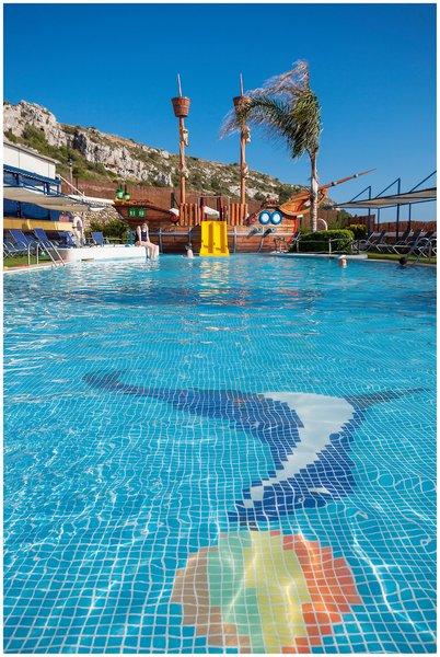 Außenpool des Royal Son Bou Family Club mit Piratenschiff und Rutsche