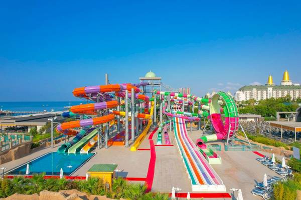 Außenansicht des Delphin Palace Hotels