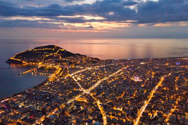 Familienhotels in der Türkei bei Nacht
