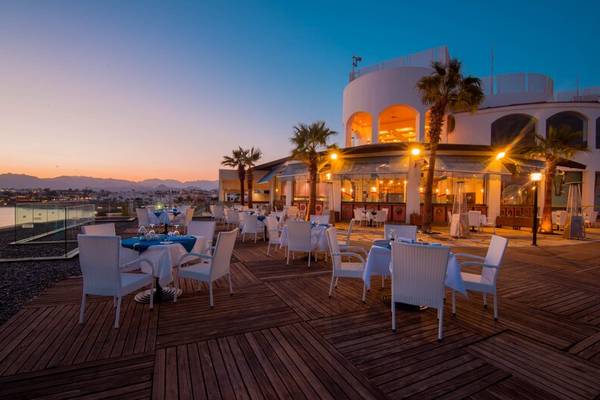 Reef Oasis Blue Bay Resort