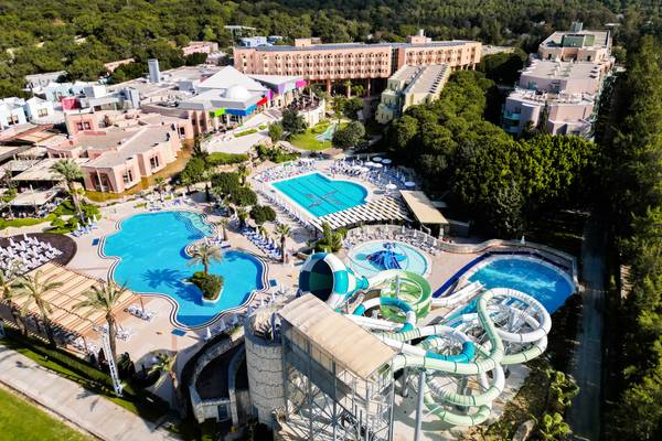 Blue Waters Club Side