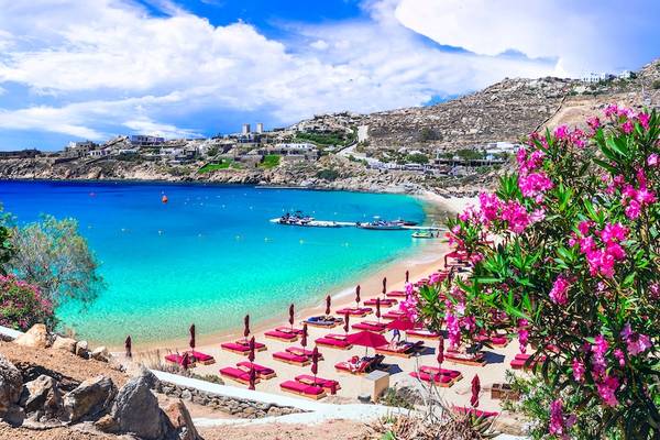 Der Super Paradise Beach auf Mykonos