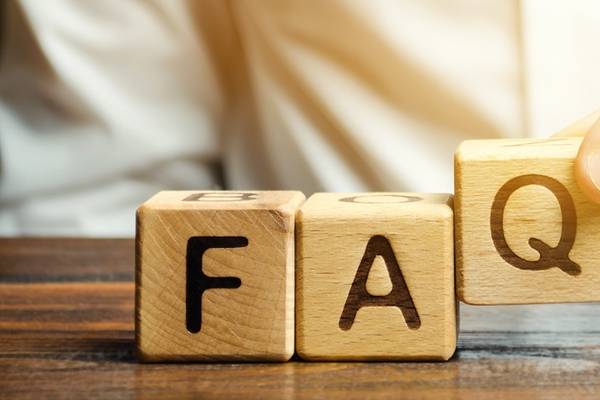 Grafik mit Schriftzug FAQ