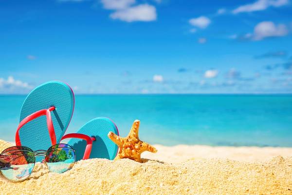 Ein sonniger Tag am Strand in Ägypten